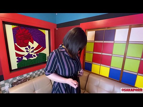 ❤️ Puttana giapponese con grandi tette si masturba con sex toys e ha un orgasmo. Parla in un'intervista della sua esperienza di scopata. Tette enormi e figa pelosa che geme forte. Osakaporn ❤ Video di sessoal it.myastro.top ❌️❤