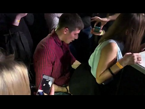 ❤️ Sesso reale in un nightclub russo. Ragazza russa di 18 anni nell'ano e nella vagina scopata in un nightclub ❤ Video di sessoal it.myastro.top ❌️❤
