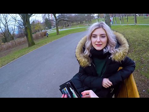 ❤️ Ingoia la sborra calda di uno sconosciuto per soldi - pompino nel parco di Eva Elfie ❤ Video di sessoal it.myastro.top ❌️❤
